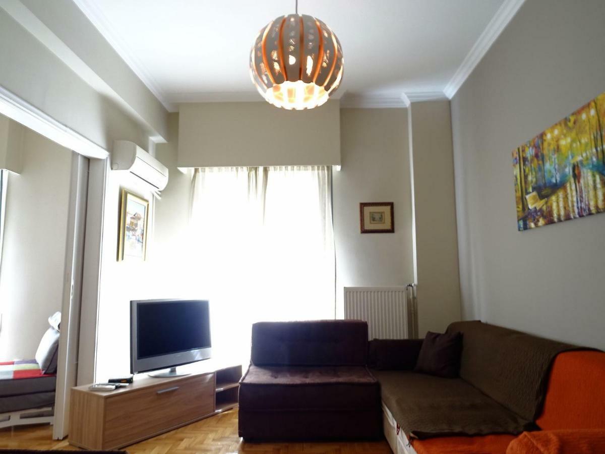 Chic Central Apartment In Evangelismos Metro Station アテネ エクステリア 写真